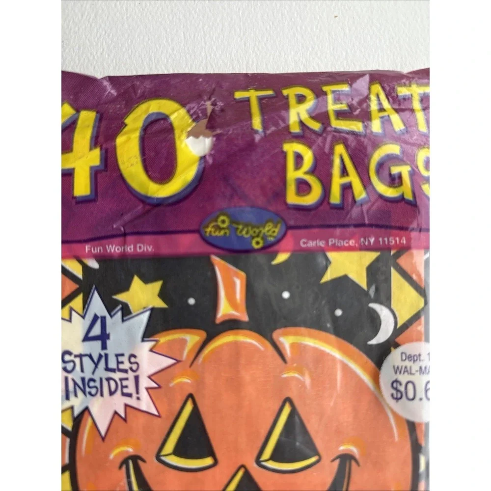VTG Paper Trick or Treat Bags Fun World 90s Halloween 40 Bags 1995 NOS